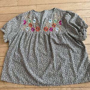Flower 3/4 sleeve blouse